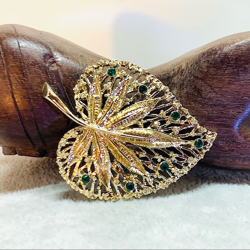 Vintage Leaf Rhinestone Brooch - Picture 5 of 6